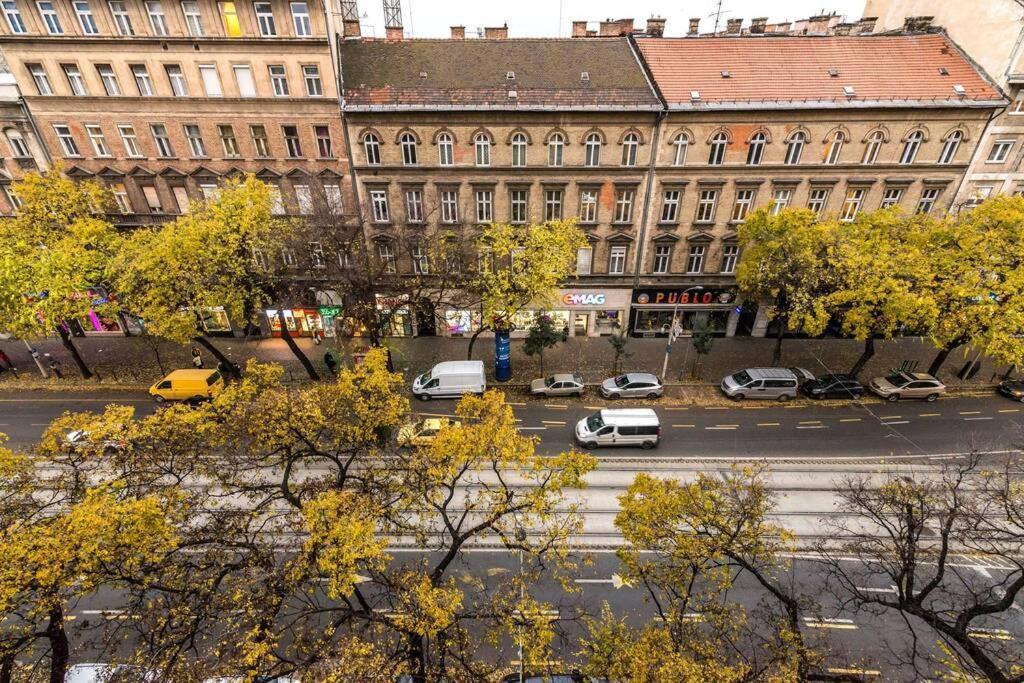 Contemporary Hidden Gem Art-Deco Residence Будапеща Екстериор снимка