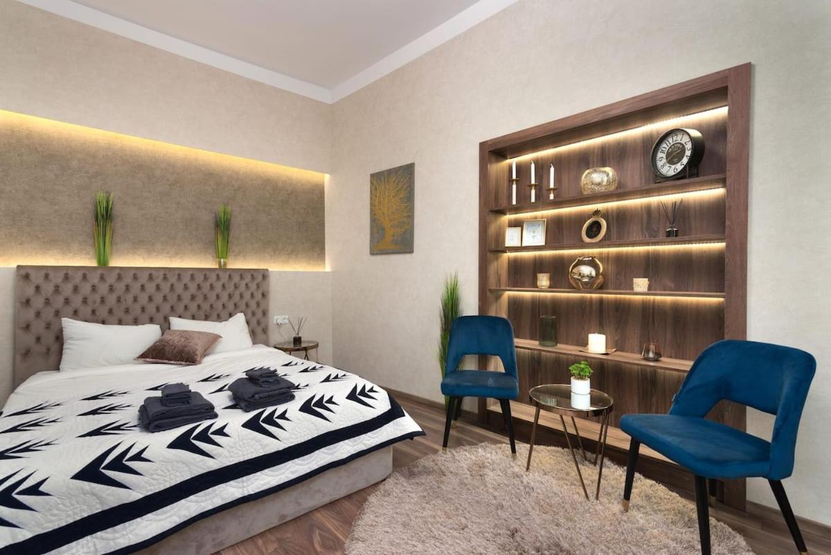 Contemporary Hidden Gem Art-Deco Residence Будапеща Екстериор снимка